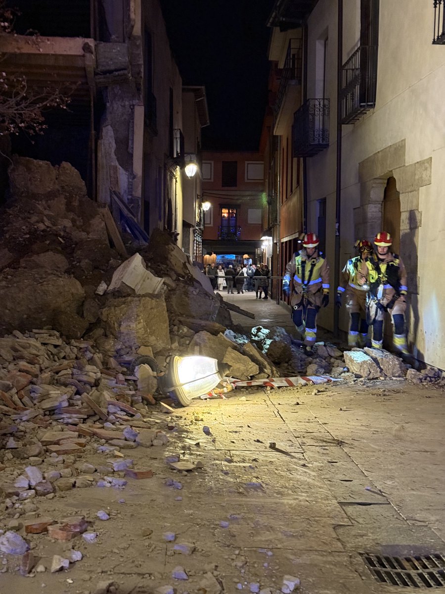 Bomberos de León tweet media