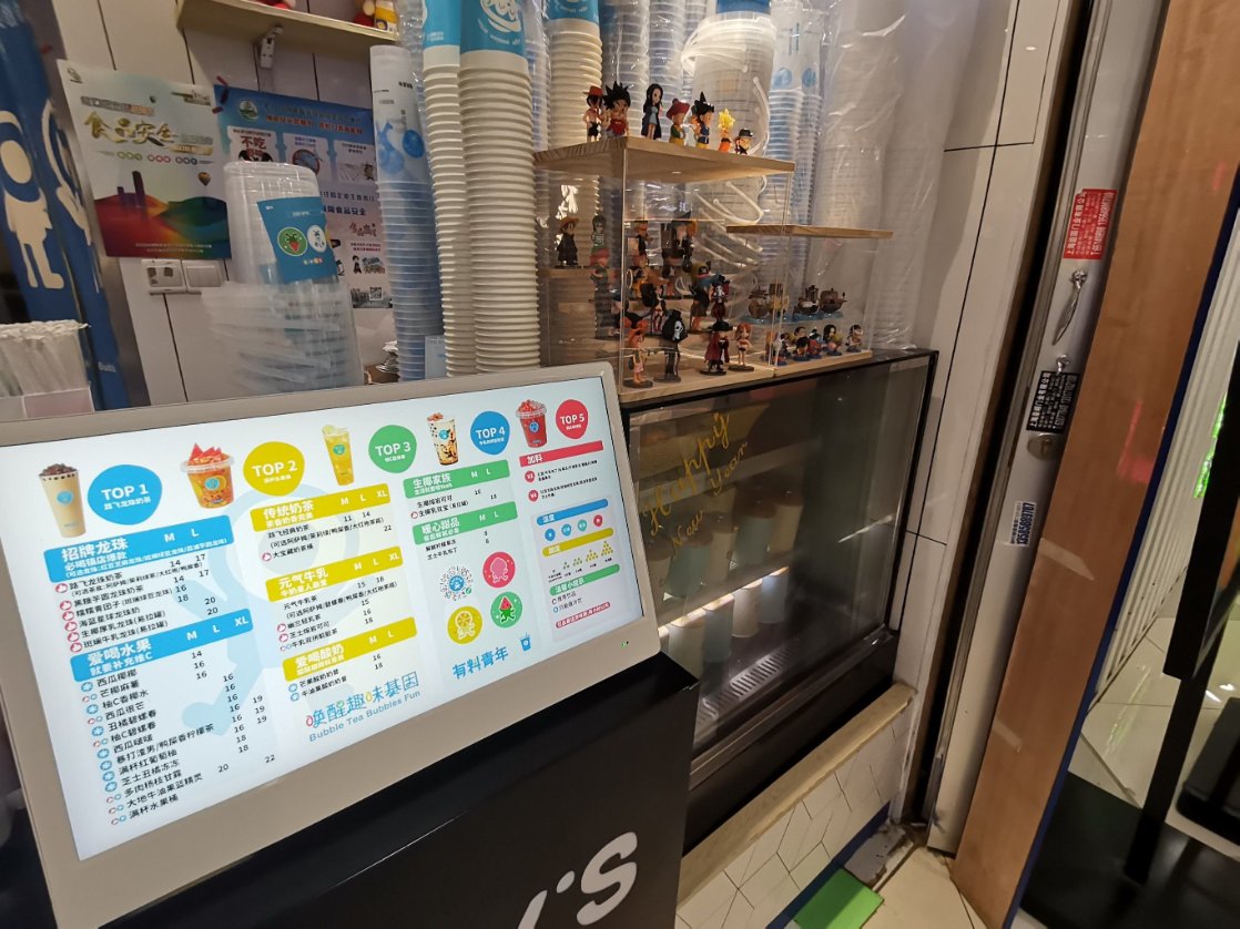 Pankajs73859922's tweet photo. 今天的快乐是「她抢我奶茶，我偷她耳机」给的——情侣日常哪有什么惊天动地，不过是你抢我夺里藏着的满格偏爱～ https://t.co/ZxB6kfuHp3