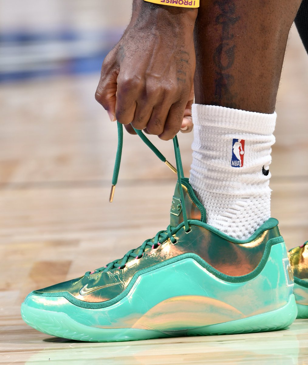 kixstats.com tweet media