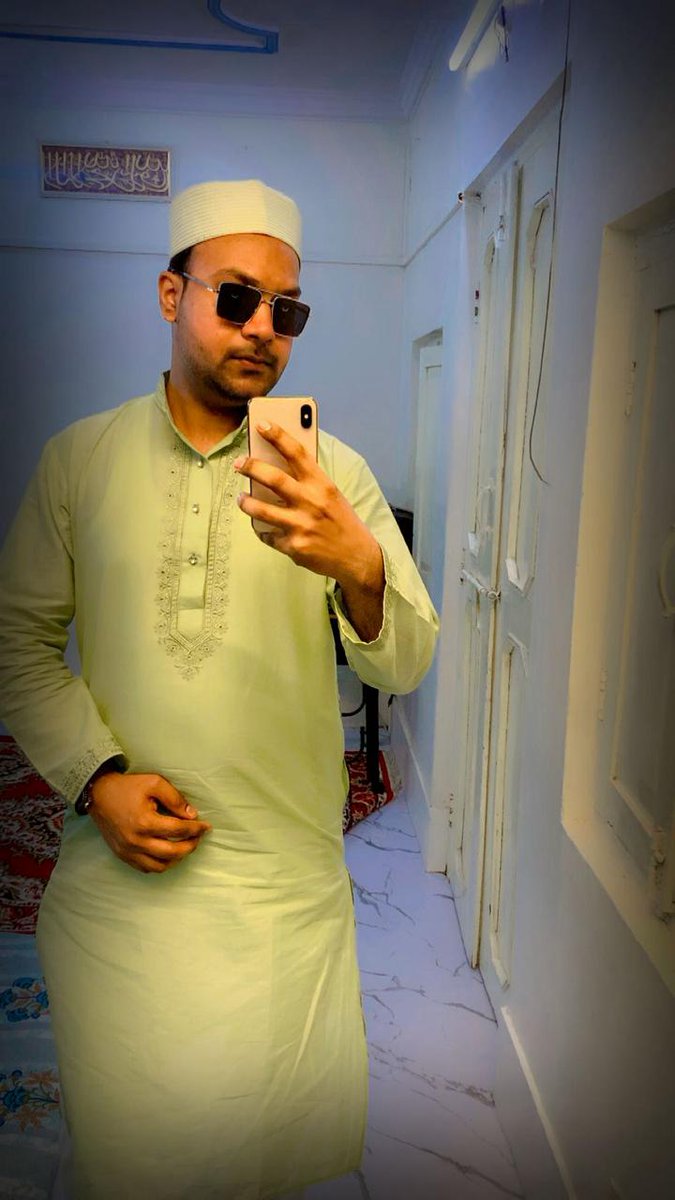 Muhamma15089276's tweet photo. Eid Mubarak To You And Your Family And Remember Me In Your Prayer 🤲❣️ https://t.co/Qi70LgVXRZ