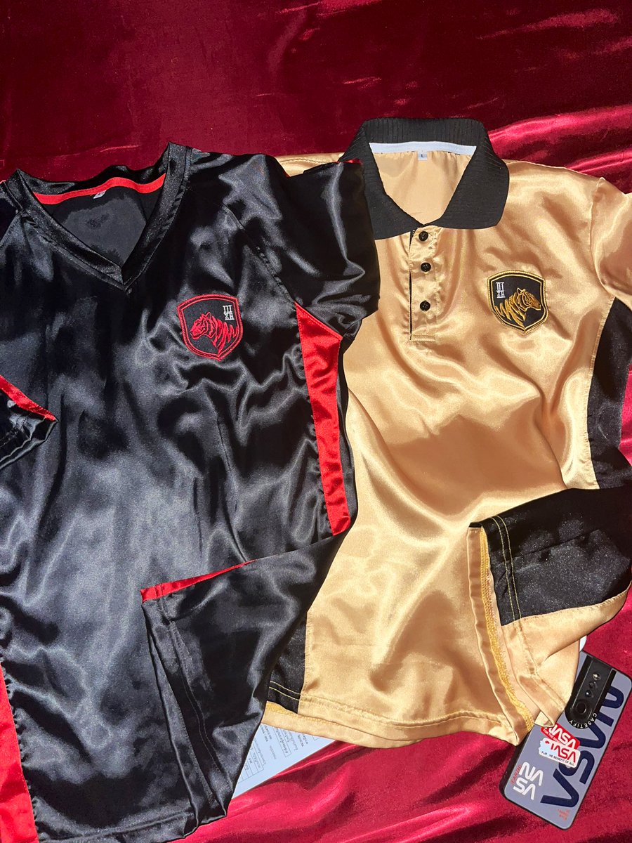 ชอบผ้าลื่นๆ tweet media