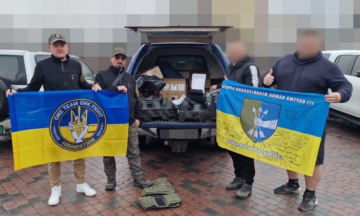 1 Team 1 Fight tweet media