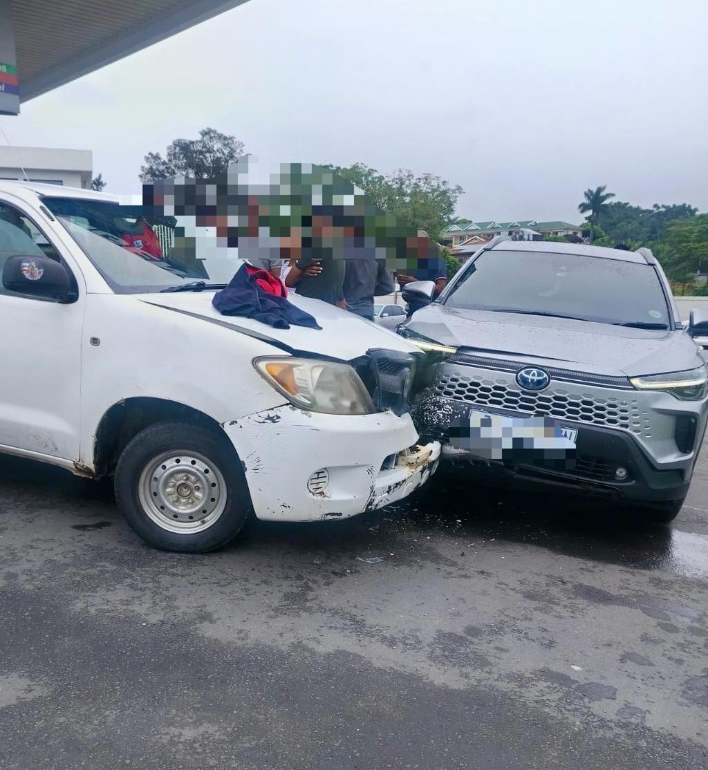 _ArriveAlive's tweet photo. Unlicensed Driver Involved In Collision: Verulam - KZN
https://t.co/v0NNoRwAHz
#ArriveAlive #UnderageDriver https://t.co/IL5R84YQQY
