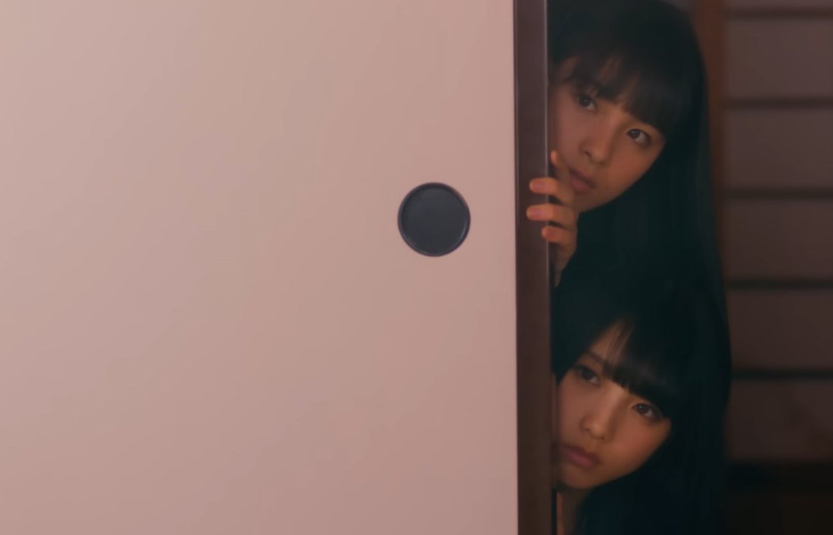15hourssleeping's tweet photo. 逃げ水のよだももの初々しさが大好きなんだ 少し前までふつうの少女だった子たちが、芸能界という未知の世界に迷い込んできた描写がMVで表現されててすごい 春になってまた聞きたくなってきた曲
#乃木坂46 #与田祐希 #大園桃子 https://t.co/7BPbBHSX5P