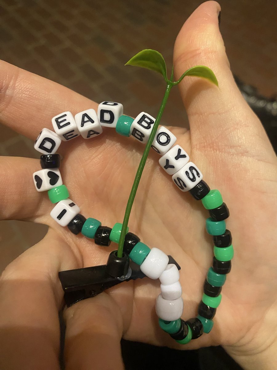 Mika 🎃 Im here sometimes tweet media