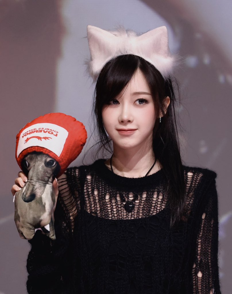 FaCaiing tweet media