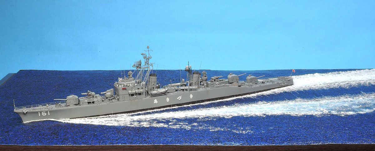 鳶色2号@1/350 睦月型 tweet media