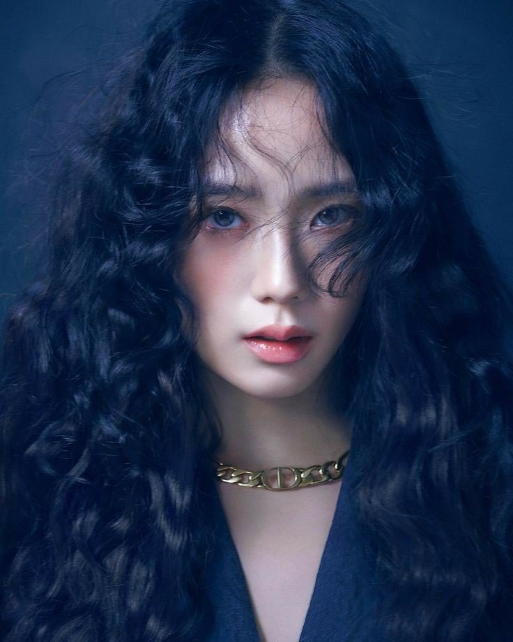 AboutJisooYT's tweet photo. JISOO’s upcoming project 
Her First Album! https://t.co/RHRaLrZjaP