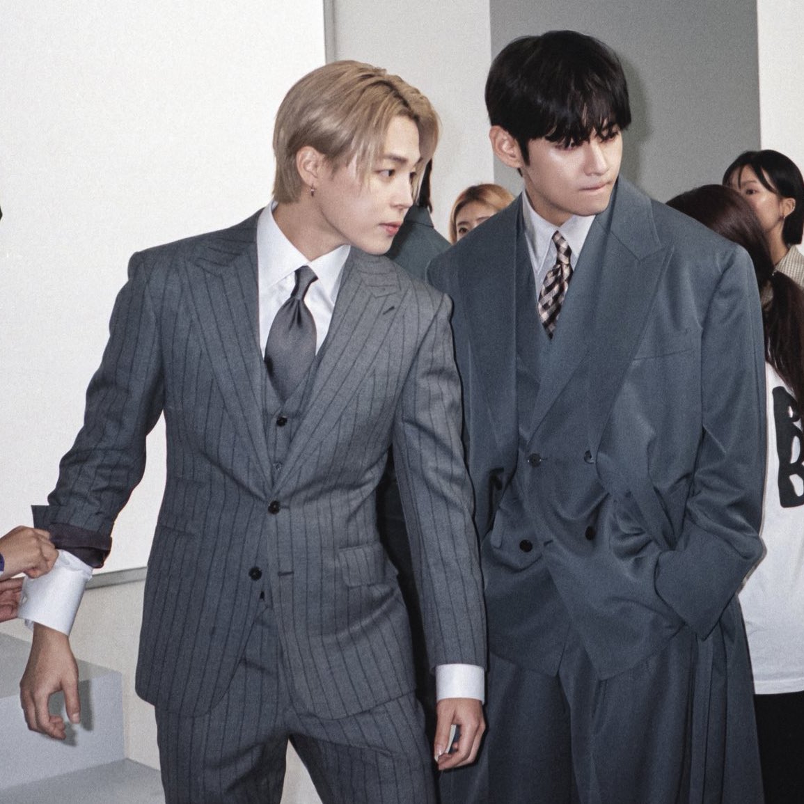 tan into the sun⁷ tweet media