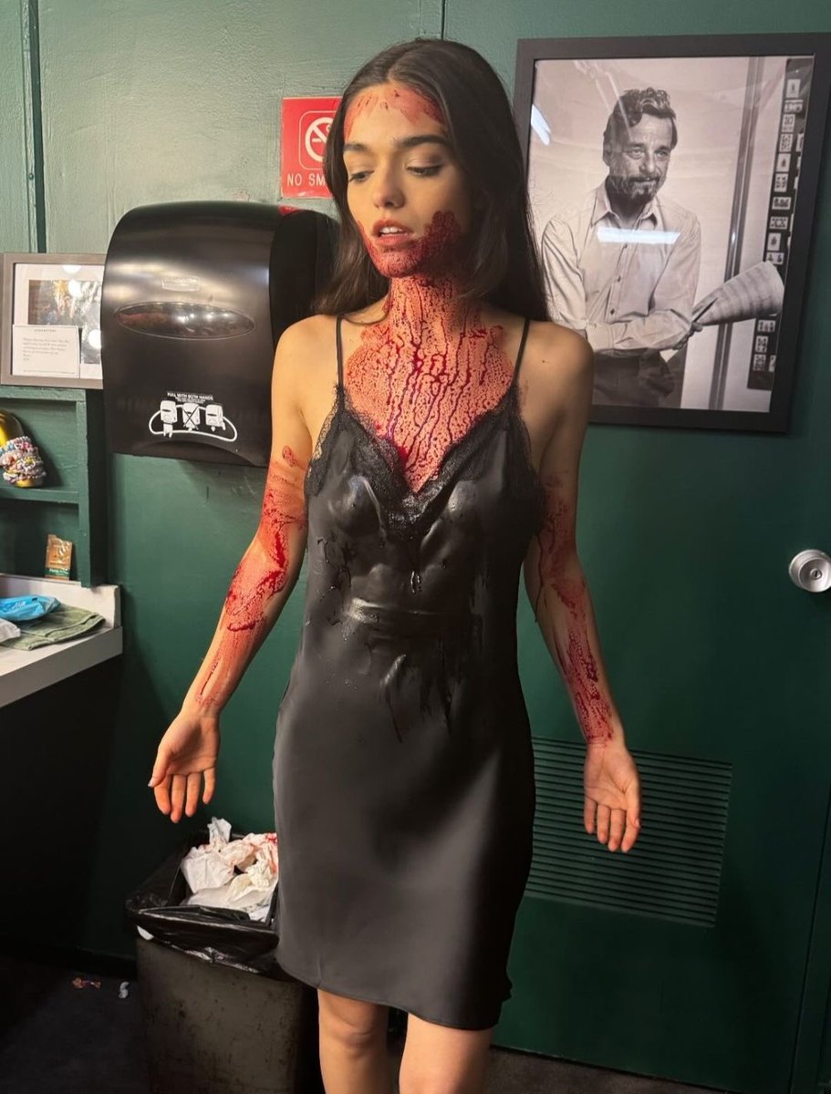 angela 🤍 tweet media