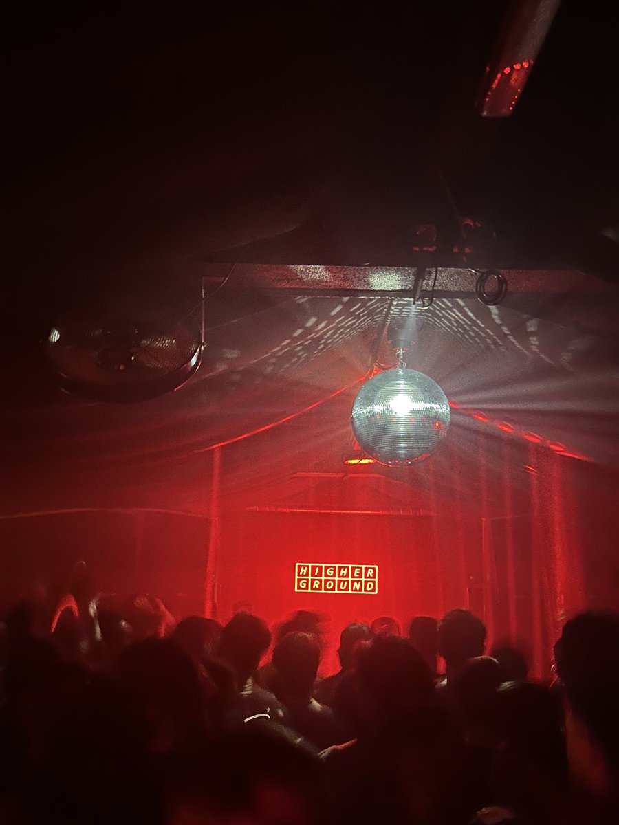 serradas tweet media