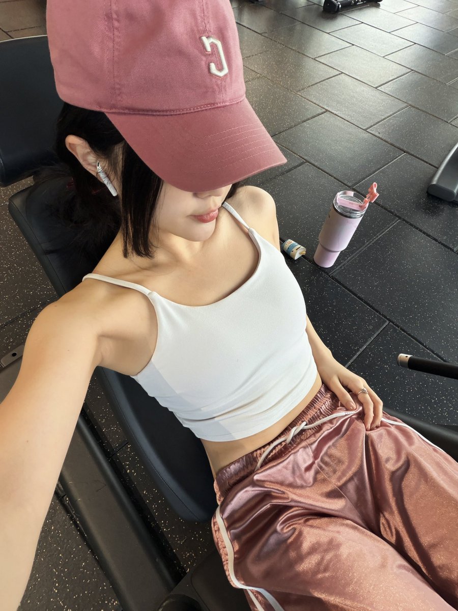 evekhooaweb3's tweet photo. 跌？那就多练几组深蹲，
币圈和腹肌一样，越练越结实🔥
HODL进行时，下个牛市见真章🚀 https://t.co/4lrTplr1g6