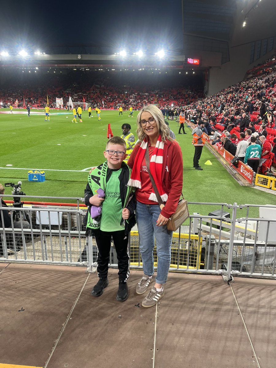 Louise Rogan 🇮🇪💚💛 tweet media