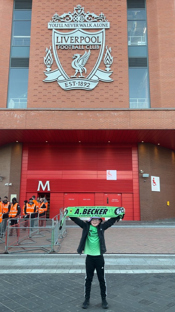 Louise Rogan 🇮🇪💚💛 tweet media