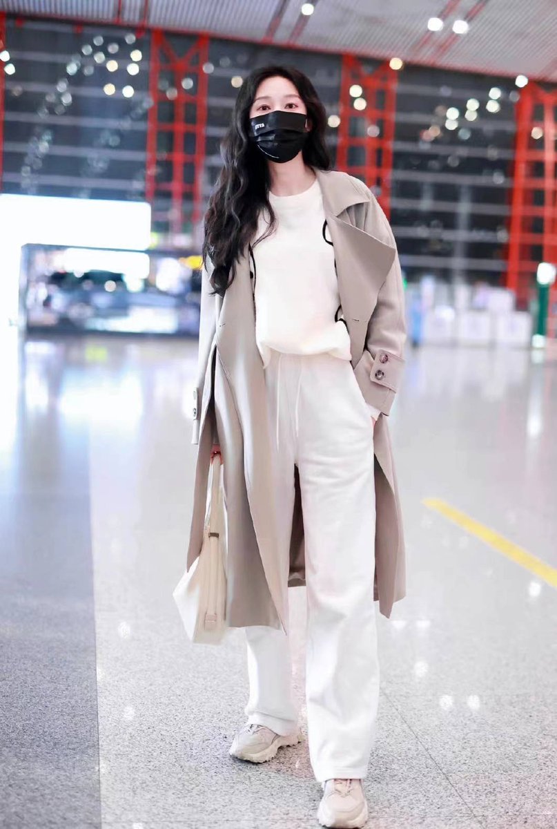 Damien N B tweet media