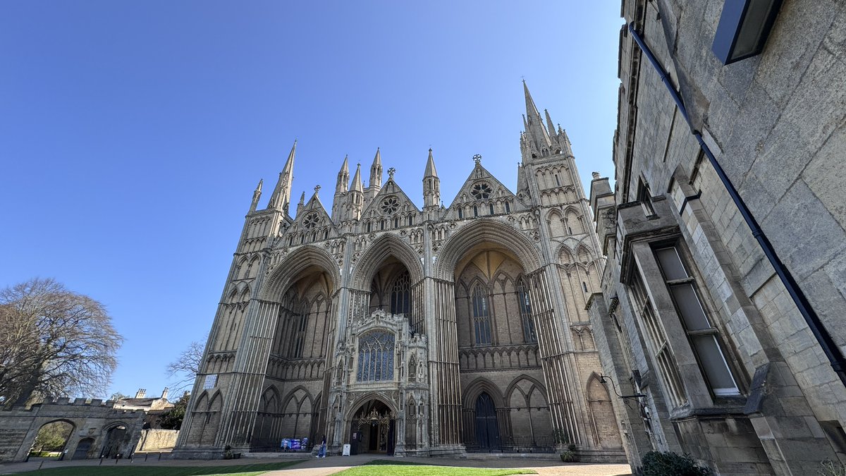 Peterborough Cathedral tweet media