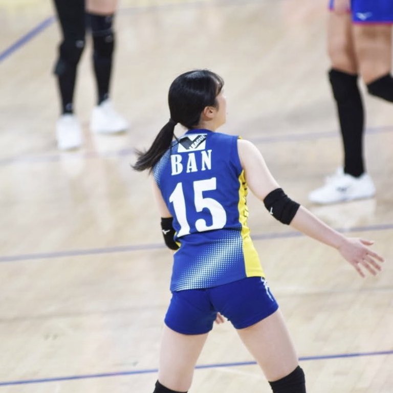 chr16b's tweet photo. 今シーズンも素敵なお写真撮っていただいたり熱いご声援をありがとうございました💐

#広島オイラーズ
#VLEAUG
#伴千尋 https://t.co/JducMUnAU6