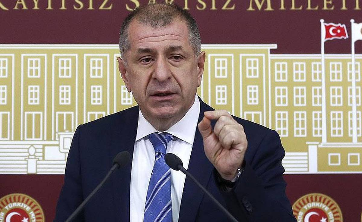 Ümit Özdağ: “Nevruz’u Mehmetçik katillerinin fotoğrafları ile kutluyor, sonra ‘Barış istiyoruz’ diyorlar.

Milyonlarca şehit ve gazi yakını, Türk Milleti sizin ‘barış’ dediğiniz ihanete evet demeyecek.”