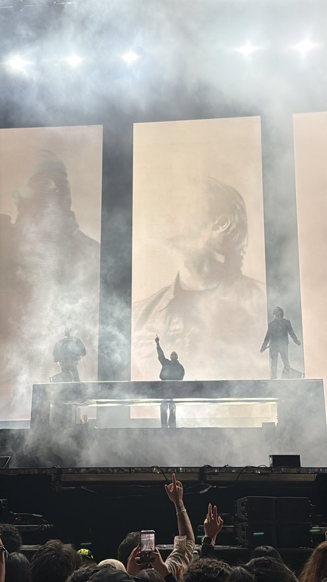 Raver Bros tweet media