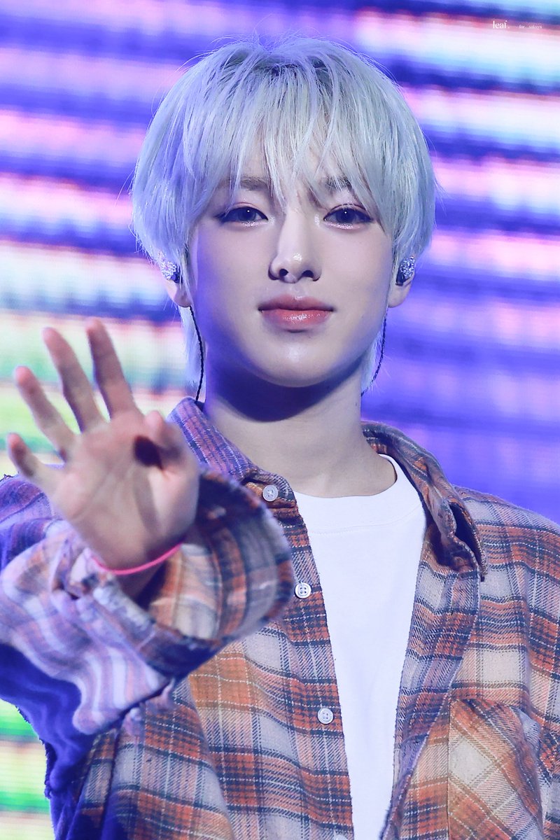 𝐥𝐞𝐚𝐟. tweet media