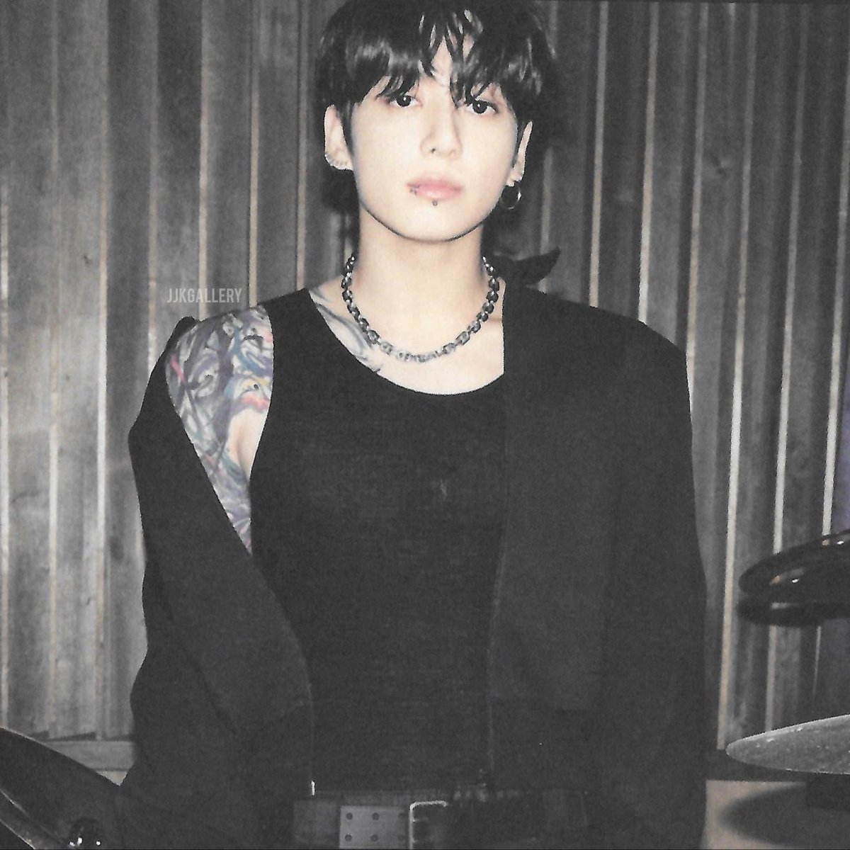 tae’s muscles⁷ tweet media