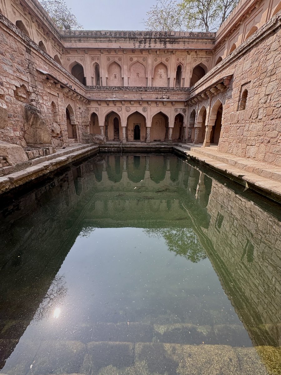 Ira Mukhoty tweet media