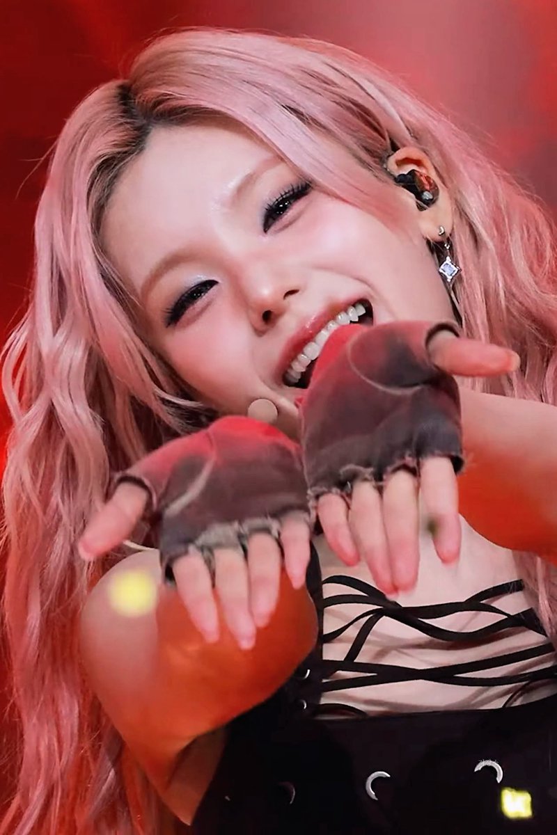 저장소 tweet media