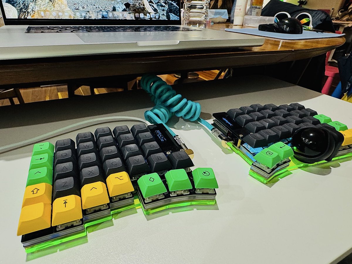 popbones tweet media