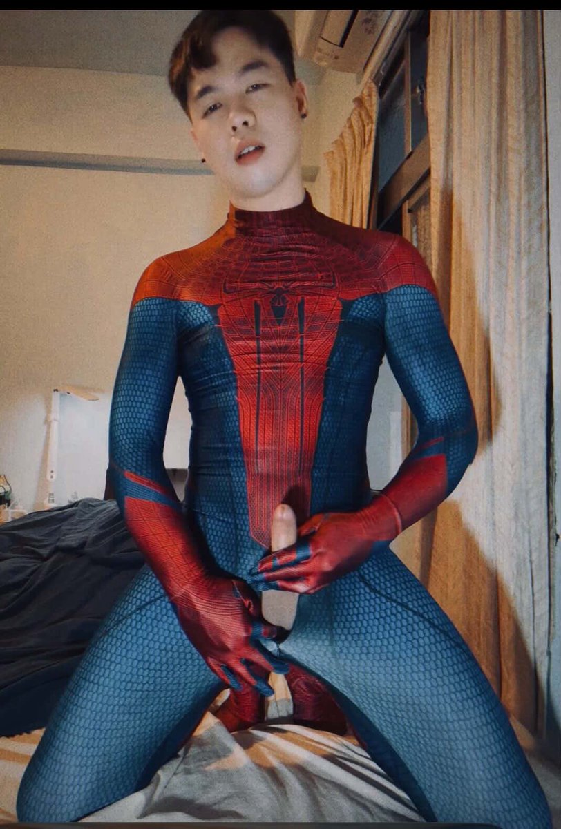 他想微男友～ 
快去他的IG找他 🤤

IG: @/ayyser635

#屌
