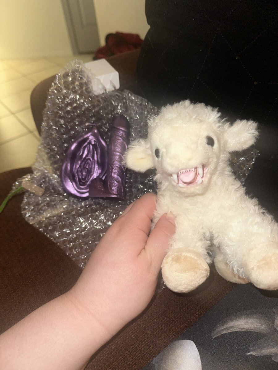 Cherry Velora tweet media