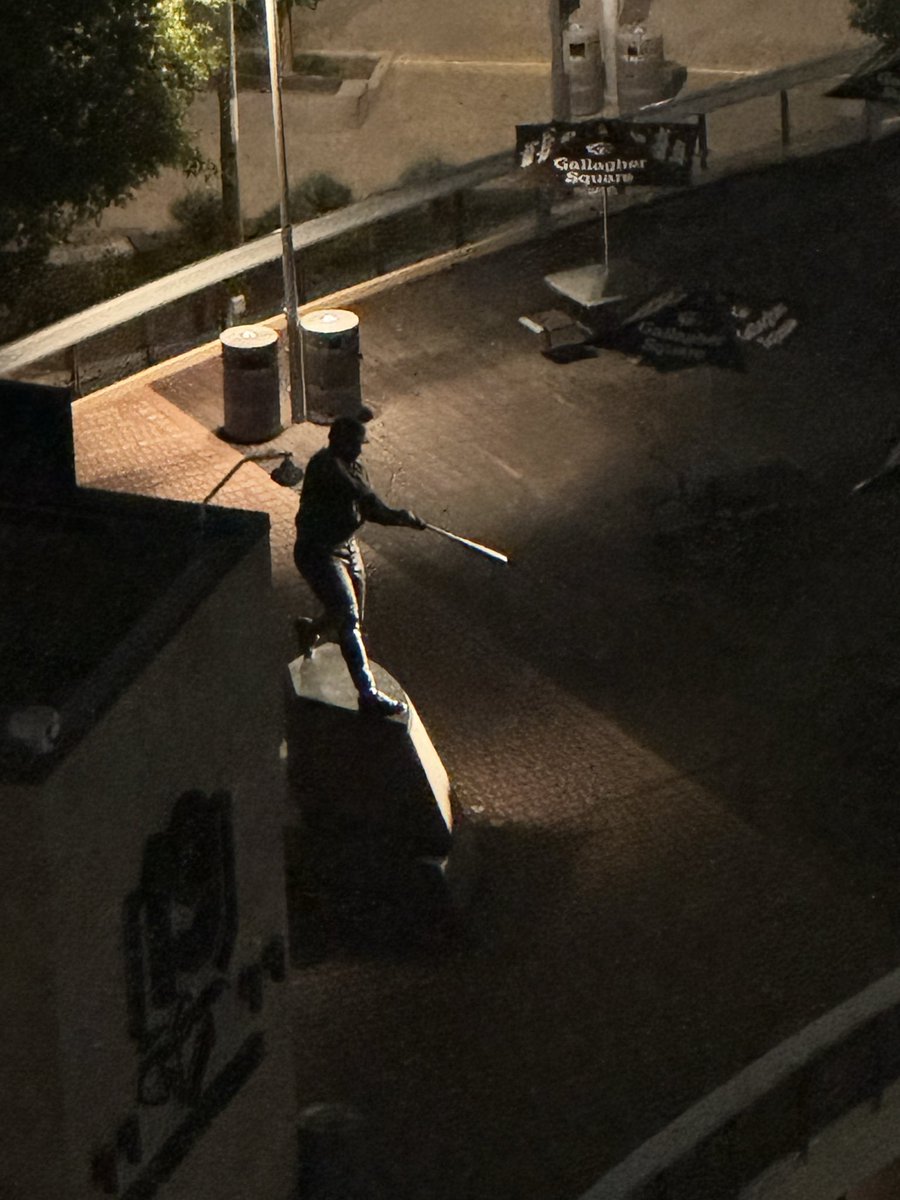 Chip Messenger tweet media