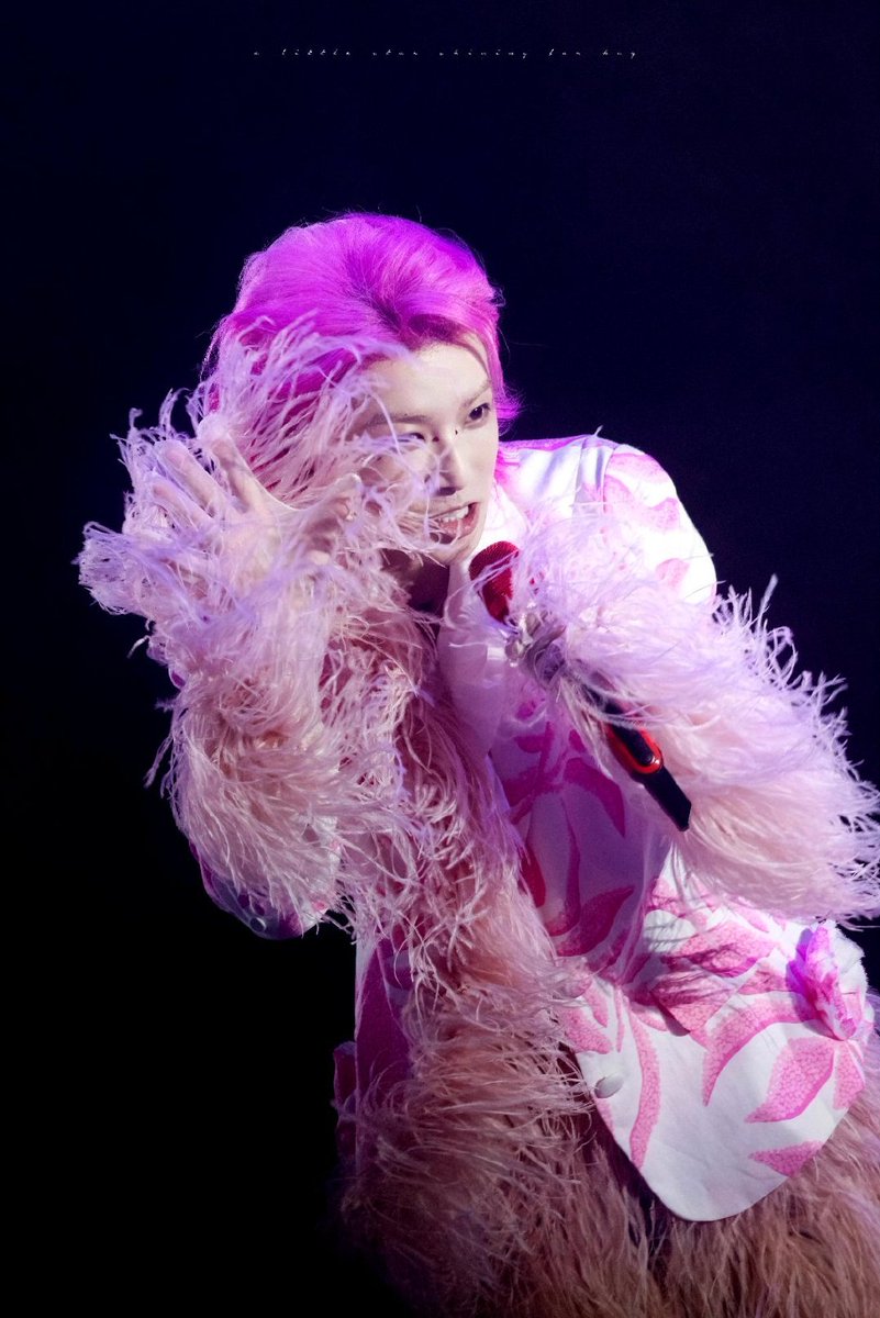 Emily Kerr tweet media