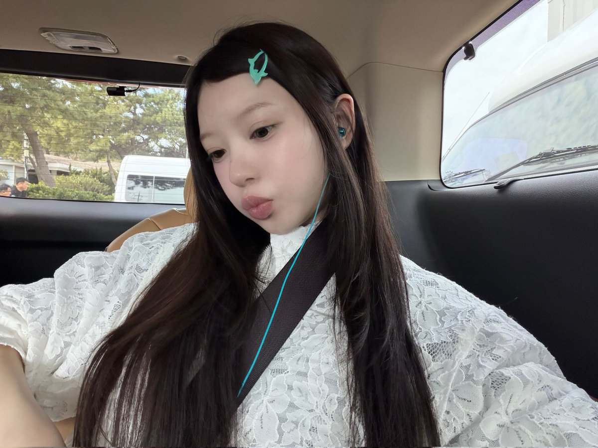 𝑑𝑒𝑎𝑟, 𝑎𝑙𝑙𝑦. tweet media