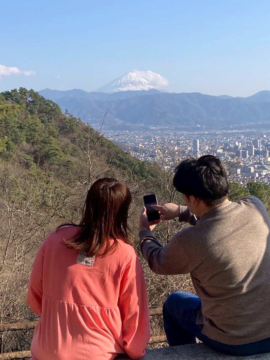 ひらりー tweet media