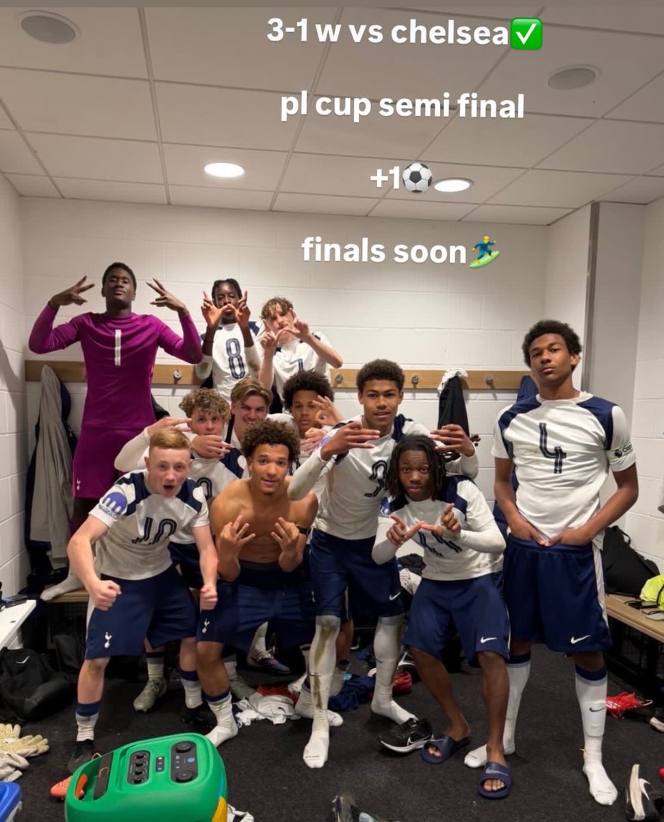 Lilywhite Rose tweet media