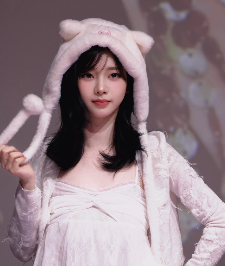 FaCaiing tweet media