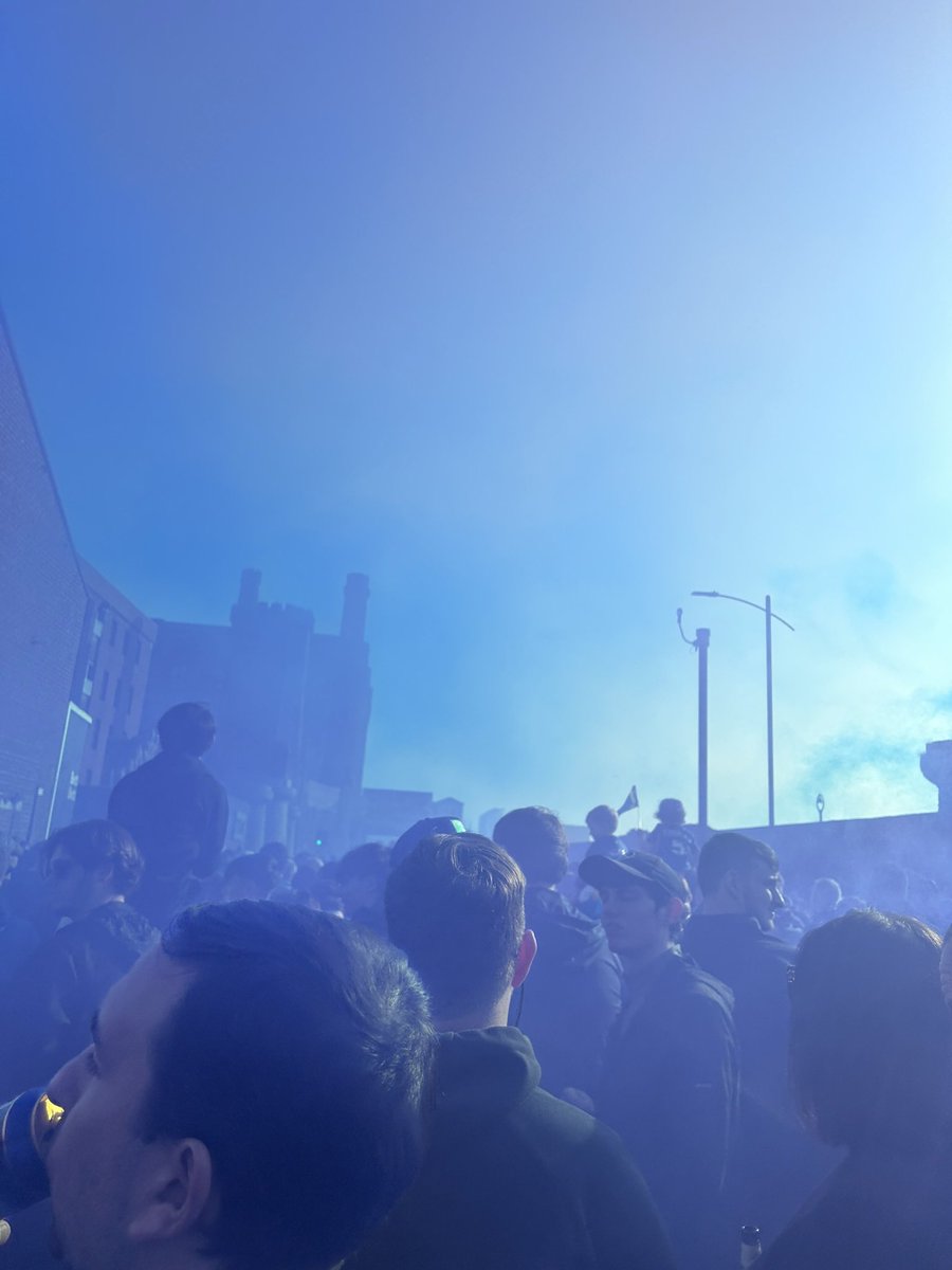 Amy-Sarah tweet media