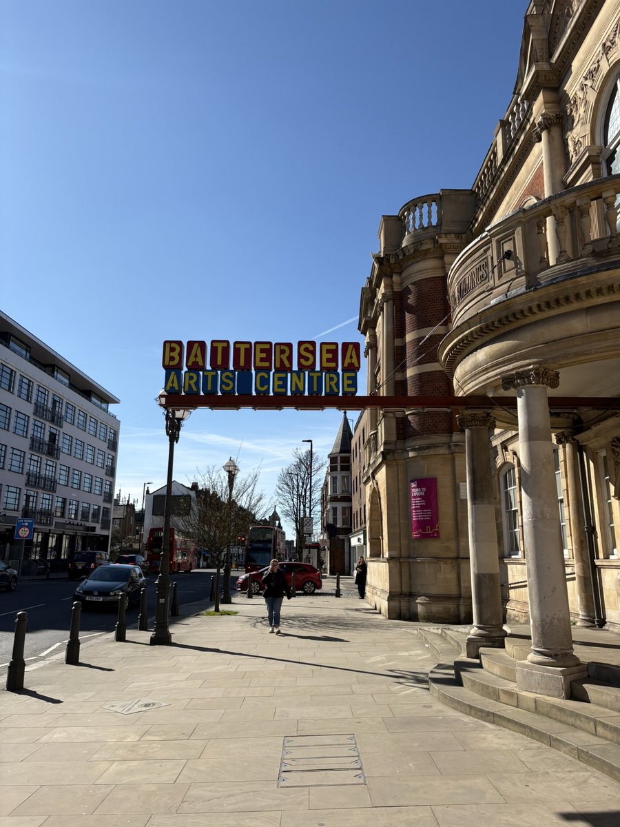 beccaleigh99's tweet photo. Huge thanks to @markjmaughan for inviting me to spend an afternoon with Lorena, Jesus Fernando, Leon, and Gabriel from the Colombian Amazon. We met @battersea_arts where they’re working on a new show ‘Foolish Brother’ It was a real privilege! @BritishArts https://t.co/6IlHBTViMu