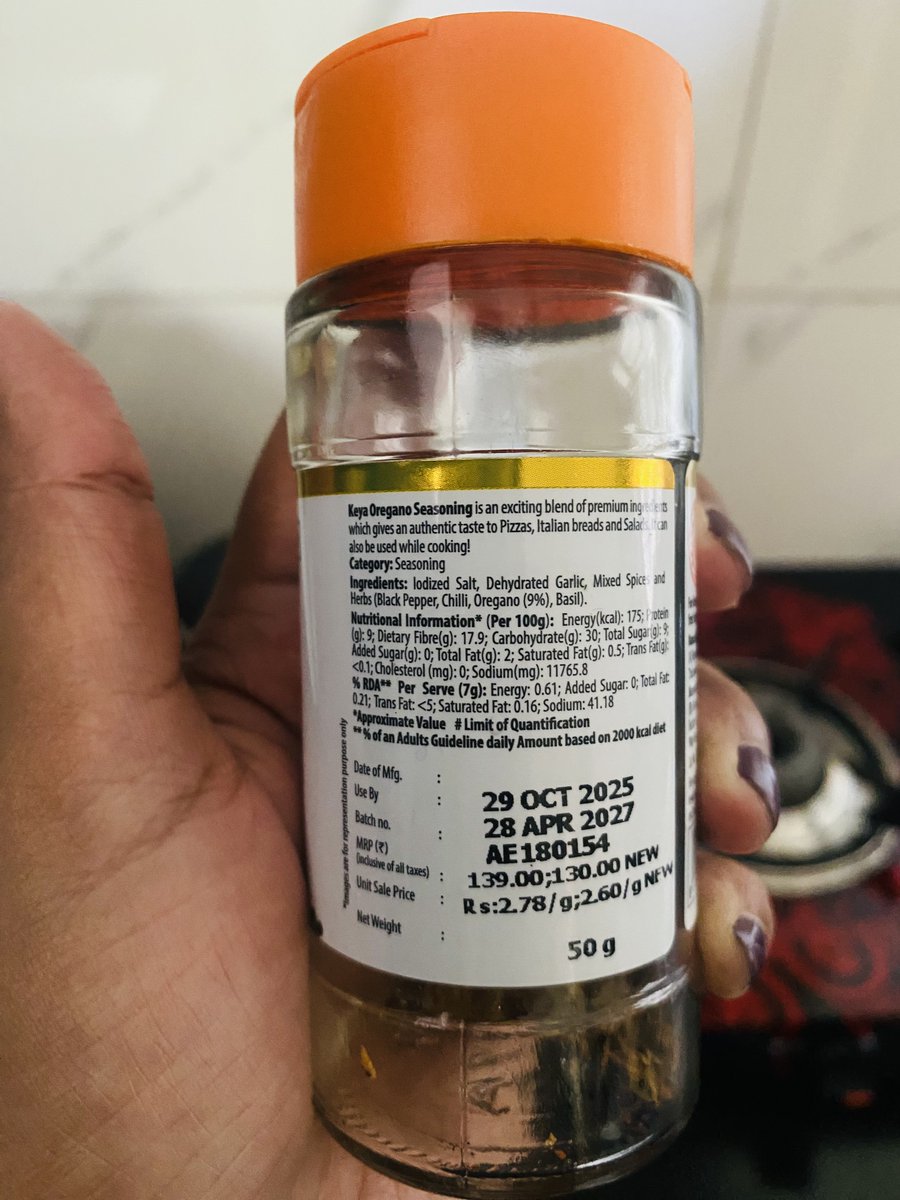 Singh___'s tweet photo. What a scam @KeyaFoods ! In the name of Oregano, you’re selling salt, that too at the rate of Oregano! This contains around 29% of salt, how’d you answer that? When I purchase Oregano, I don’t have look for salt in it! 
#foodscam https://t.co/QcVuJNBjQJ