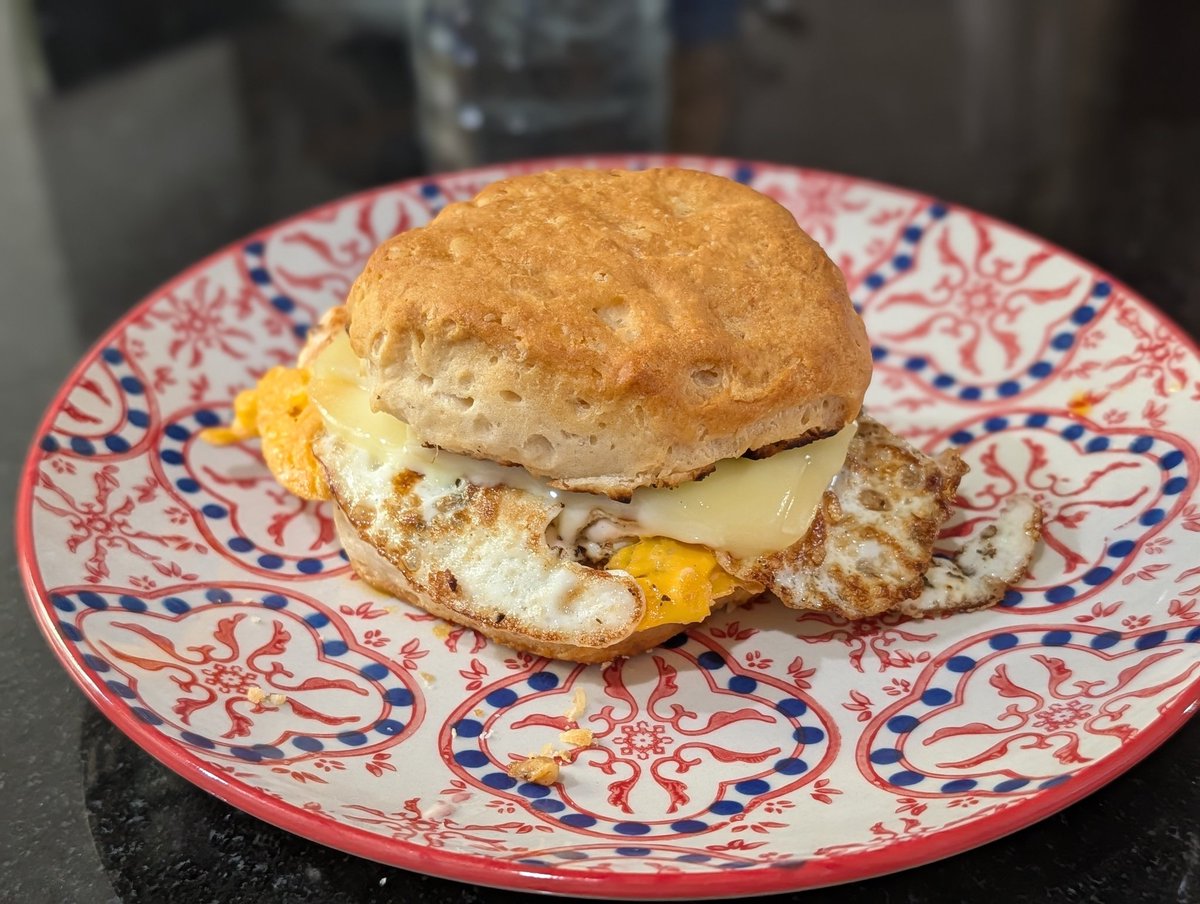 Phuket_Sammy's tweet image. As a bee sting recovery, I made myself an American egg and cheese biscuit.

Probably the only thing I miss about living in the American south: these are the de-facto breakfast at any given restaurant, and they are salty buttery divinity. 🤌🤌🤌

#expatlife