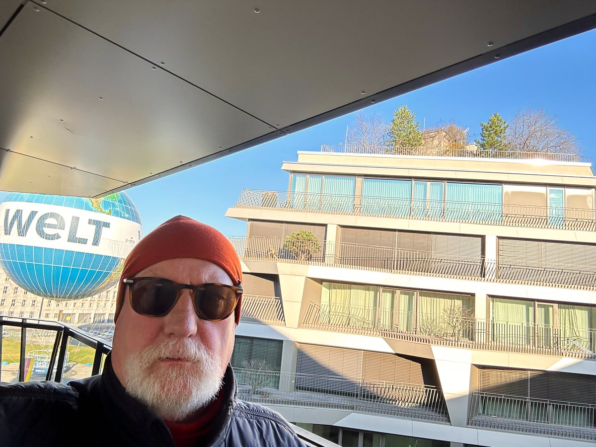 El Hombre Invisible tweet media