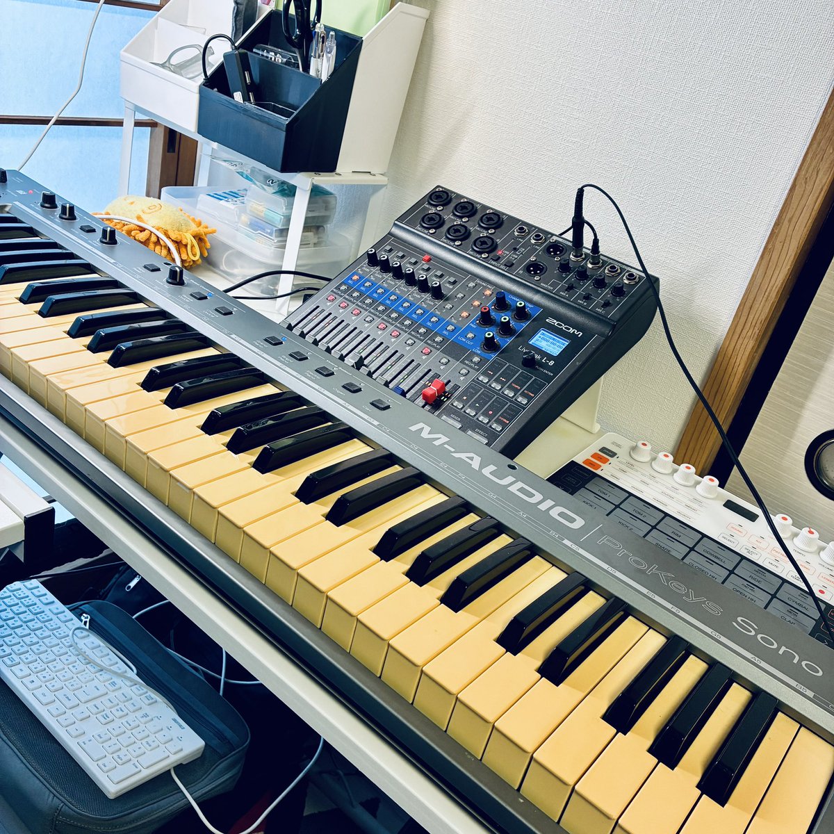 yaz_sensual's tweet photo. なかなかセッティングが決まらないなw
ズバリ痒いところにてが届くようにしたいのだがw
#DAW #MyStudio https://t.co/ALgowr4v6V