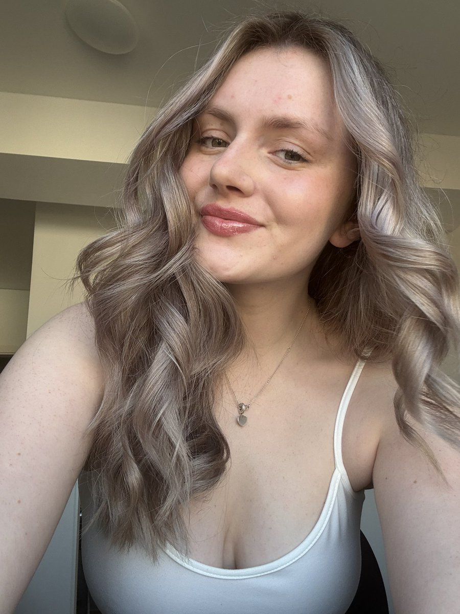 Leniii💕 tweet media