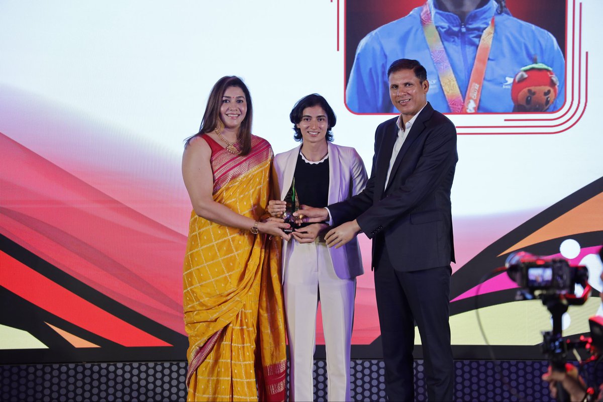 Rupal400's tweet photo. Feeling incredibly grateful and proud today it Yesterday in Lucknow at the Times of India Sports Awards, I was honored with not one but two awards - Female Athlete (Track &amp; Field) and TOISA Champion of Uttar Pradesh. This moment means everything to me. Thanku @timesofindia https://t.co/uKZ57RvFIU