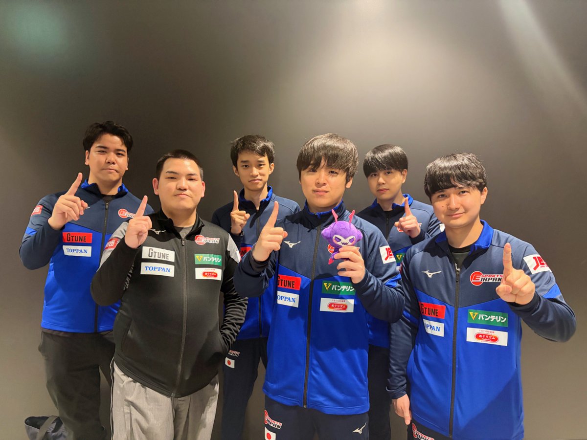 REJECT esports tweet media