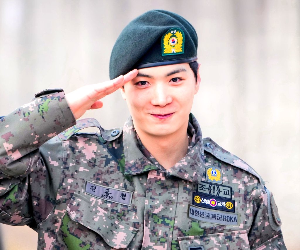 __jonghyeon is baby ✨ &U tweet media