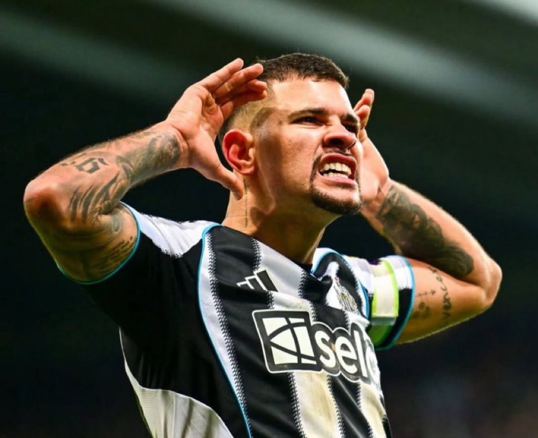 centredevils's tweet photo. 🚨🚨🌕| JUST IN: A meeting took place a few weeks ago between the agents of Bruno Guimarães and Manchester United. 

Bruno Guimarães is appreciated by the club as well as others players like Sandro Tonali and Elliot Anderson. 

[@FabrizioRomano YT] https://t.co/S8jSGVmwB2