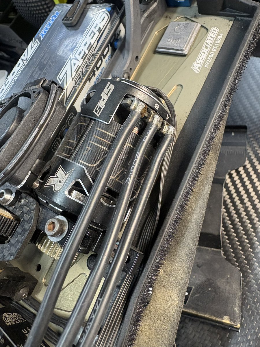 IF18_3's tweet photo. 素組みで良く走る😀
#B84
#ASSOCIATED https://t.co/9qfvxbr639