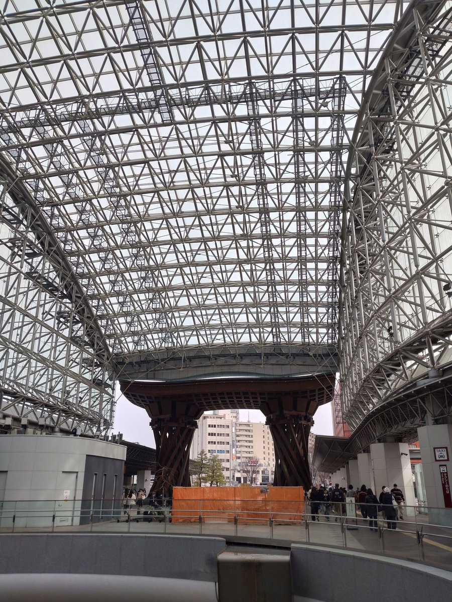 takemax99's tweet photo. 金沢到着。
金曜日まで仕事。
金沢は観光客が多いな。 https://t.co/EgpjIgUW8i