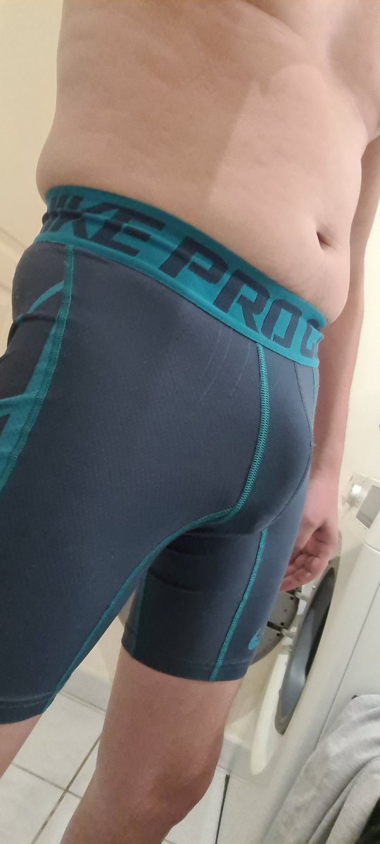 alg886's tweet photo. @hottest_dudes @beefy_butts @outsideabedroom @beefy_guys @beefy_bellies @beefy_loads @beefy_hq @bulgesportboy https://t.co/TH25x0TUNk